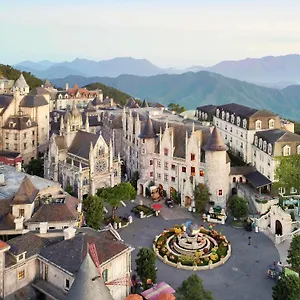 Mercure French Village Bana Hills **** Da Nang