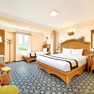 https://spring-house.hotelsvungtau.com