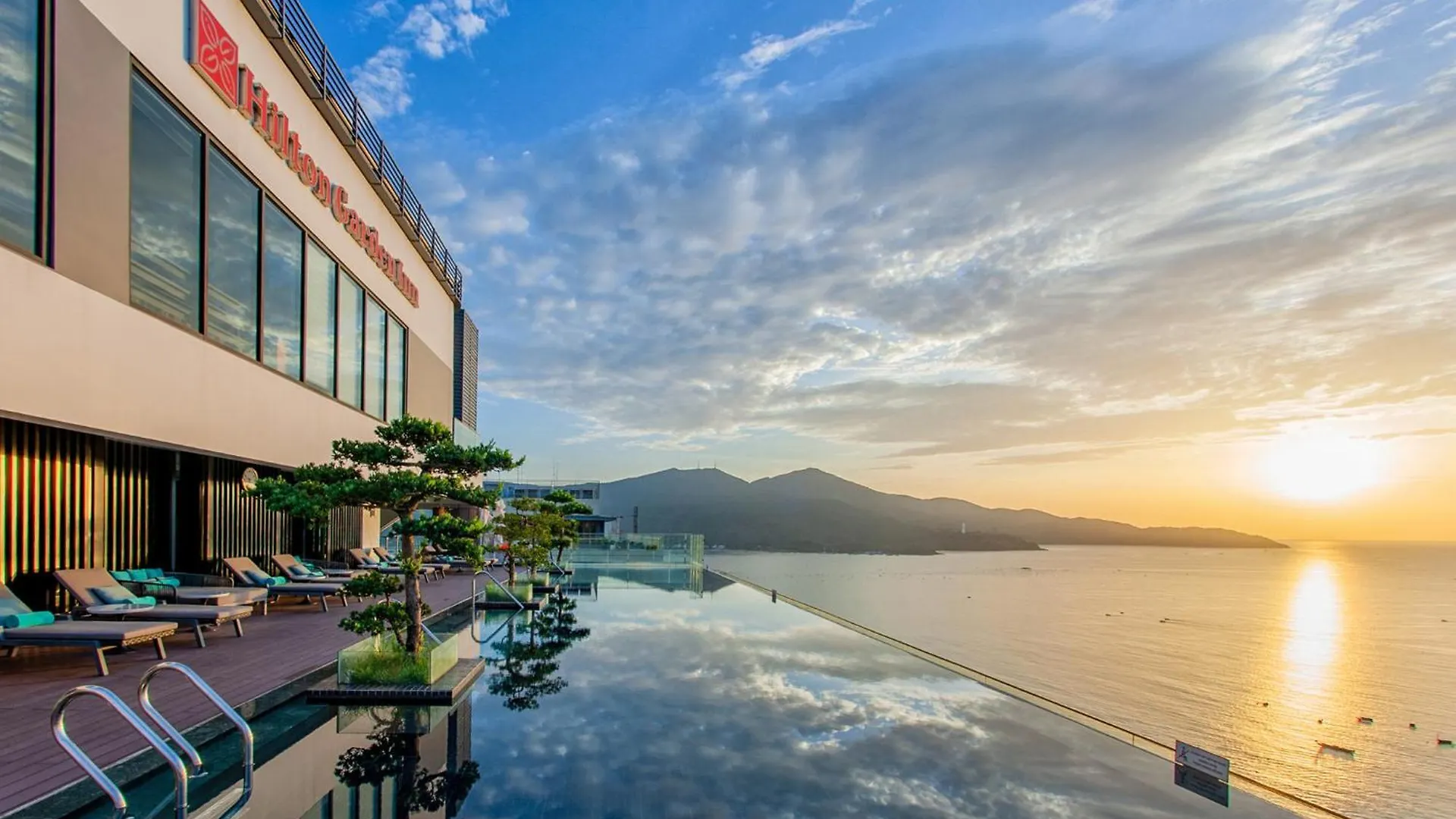 Hilton Garden Inn Da Nang 4*,  Vietnam