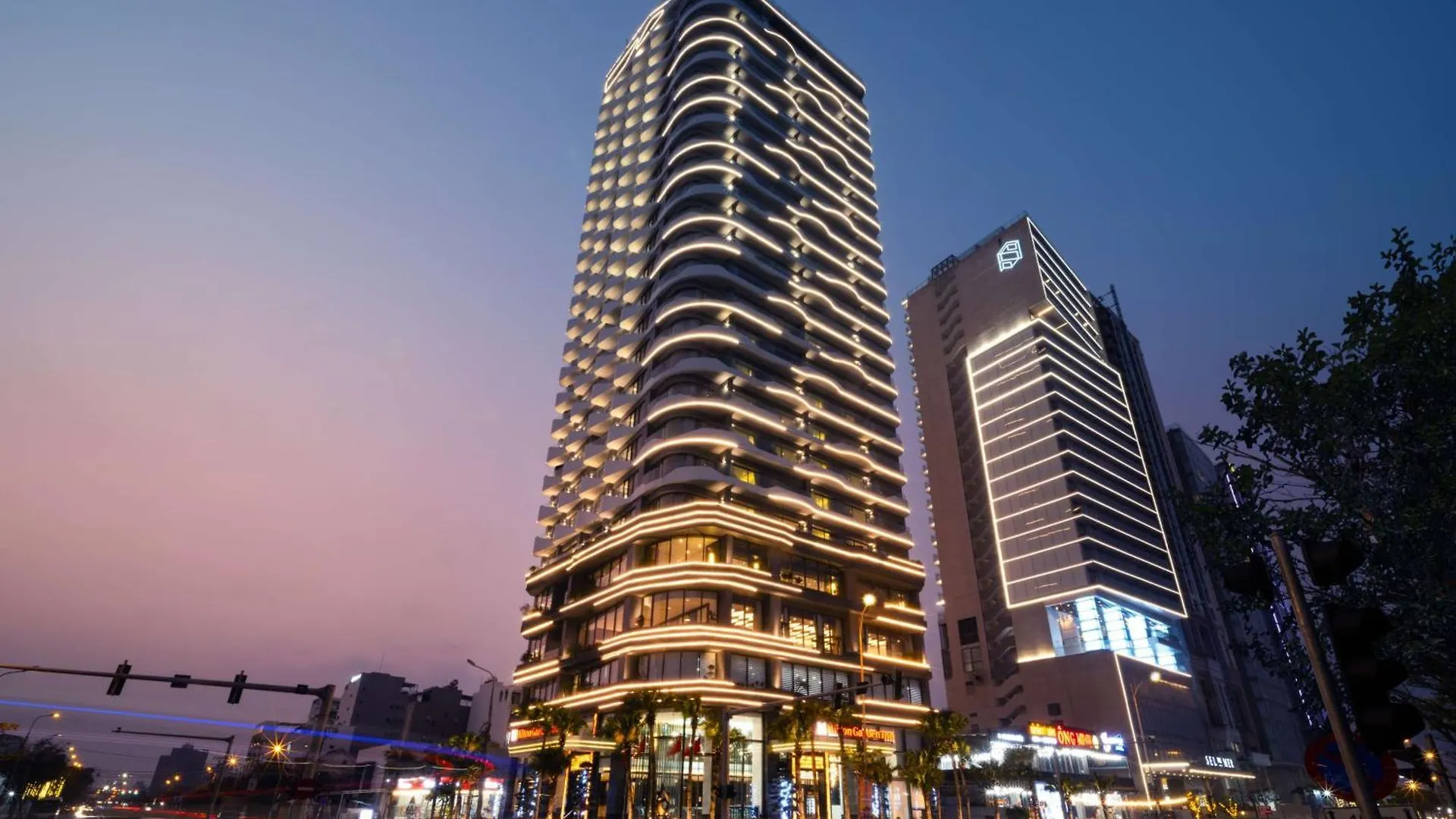 Hilton Garden Inn Da Nang 4*,  Vietnam