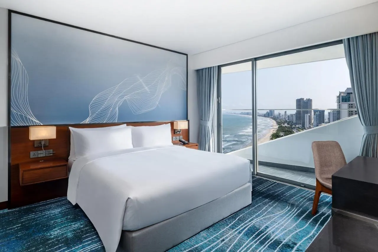 Hilton Garden Inn Da Nang 4*,
